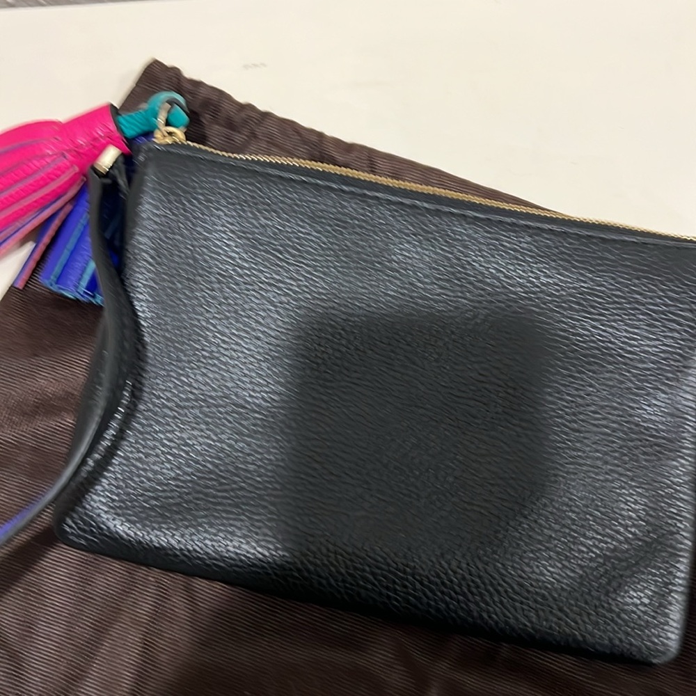 Kate Spade crossbody purse with dust bag
Like new- giftable - Picture 3 of 3